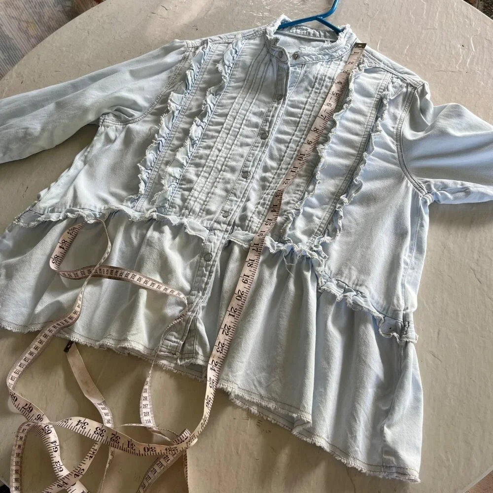 We The Free People Ruffles And Denim Shirt Size M - Picture 11 of 13